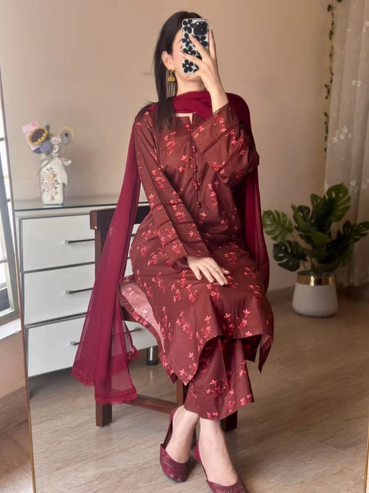 Crimson Bloom – Stitched 3-Piece Lawn Suit in Burgundy Blossom Elegance